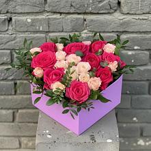 Цветочная композиция из Розы в коробке в Малояз