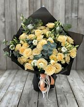 Букет цветов из:  Розы и Лизиантусы в Малояз