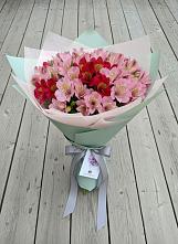 Букет цветов из:  Альстромерии в Малояз