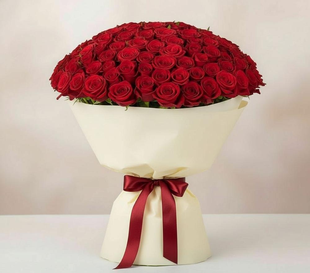 Букет 101 Красная роза Милано в Малояз