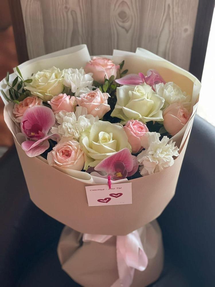 Букет цветов из: Орхидеи, Розы и Гвоздики в Малояз