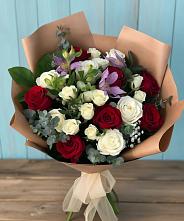Букет цветов из:  Розы и Альстромерии в Малояз