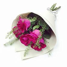 Букет цветов из:  Розы в Малояз