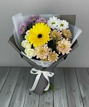 Букет цветов из:  Розы, Герберы и Хризантемы в Малояз