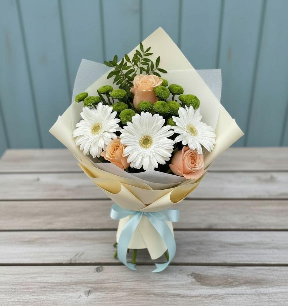Букет цветов из: Герберы, Розы и Хризантемы в Малояз