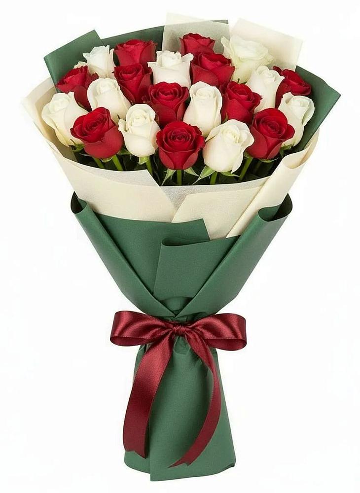 Букет Микс из красных и белых роз в Малояз