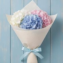 Букет цветов из:  Гортензия в Малояз