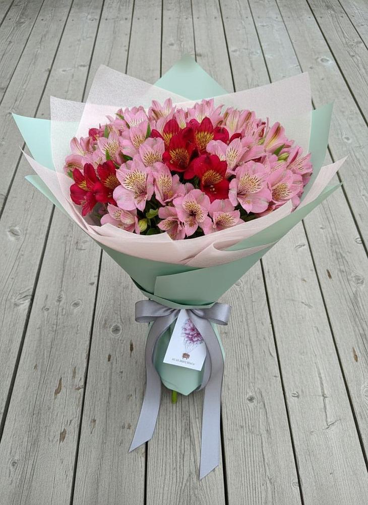 Букет цветов из: Альстромерии в Малояз