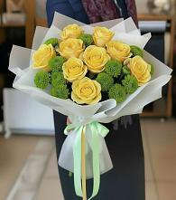 Букет цветов из:  Хризантемы и Розы в Малояз