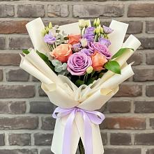 Букет цветов из:  Лизиантусы и Розы #REPLACE_PRED# Малояз