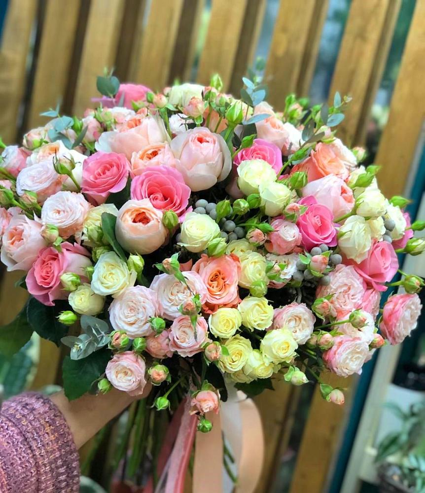 Букет цветов из: Розы в Малояз