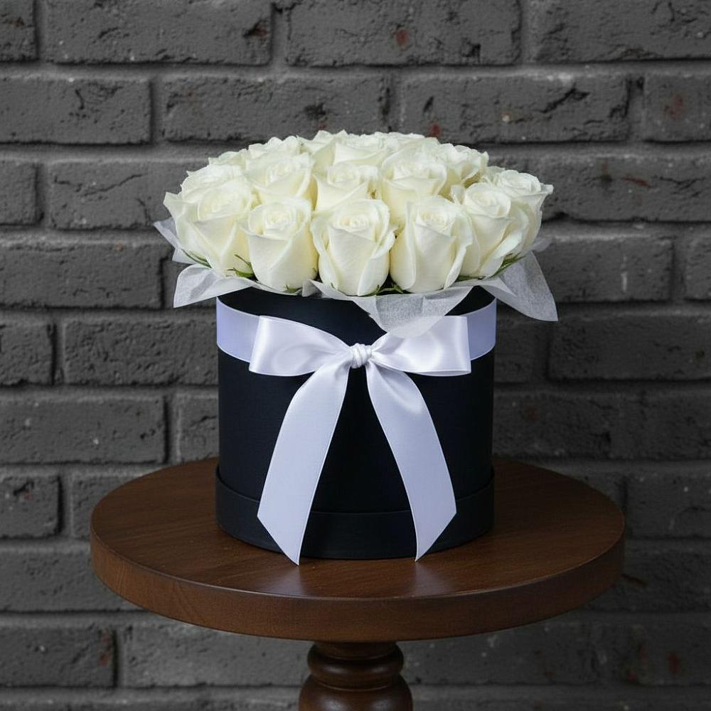 Цветочная композиция из Розы в шляпной коробке в Малояз