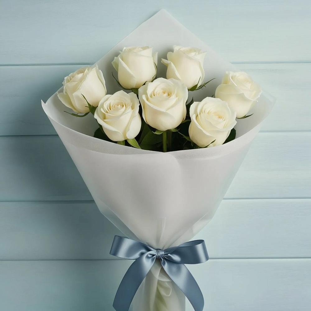 Букет 7 Белых роз Эдлесс Лав в Малояз